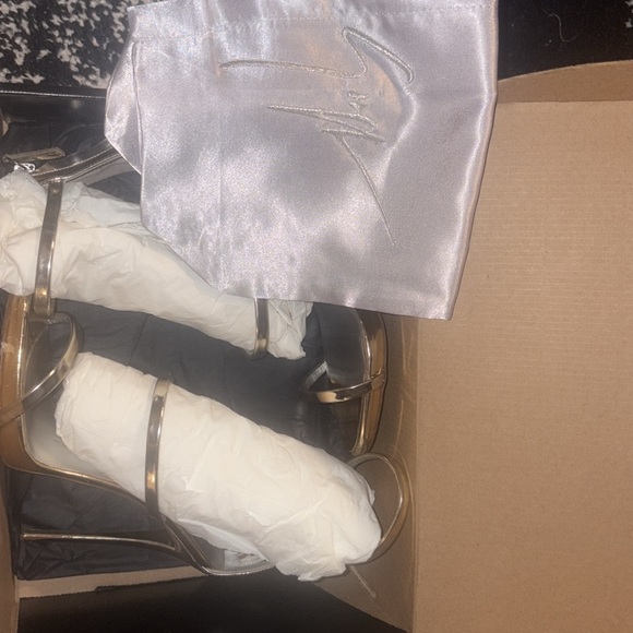 Giuseppe Zanotti Gold Metallic Heels size 37 (7.5 women) - Picture 8 of 10